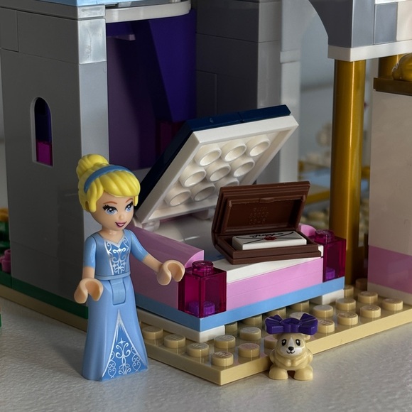 Lego Set 41154 - Cinderella’s Dream Castle - Picture 6 of 14